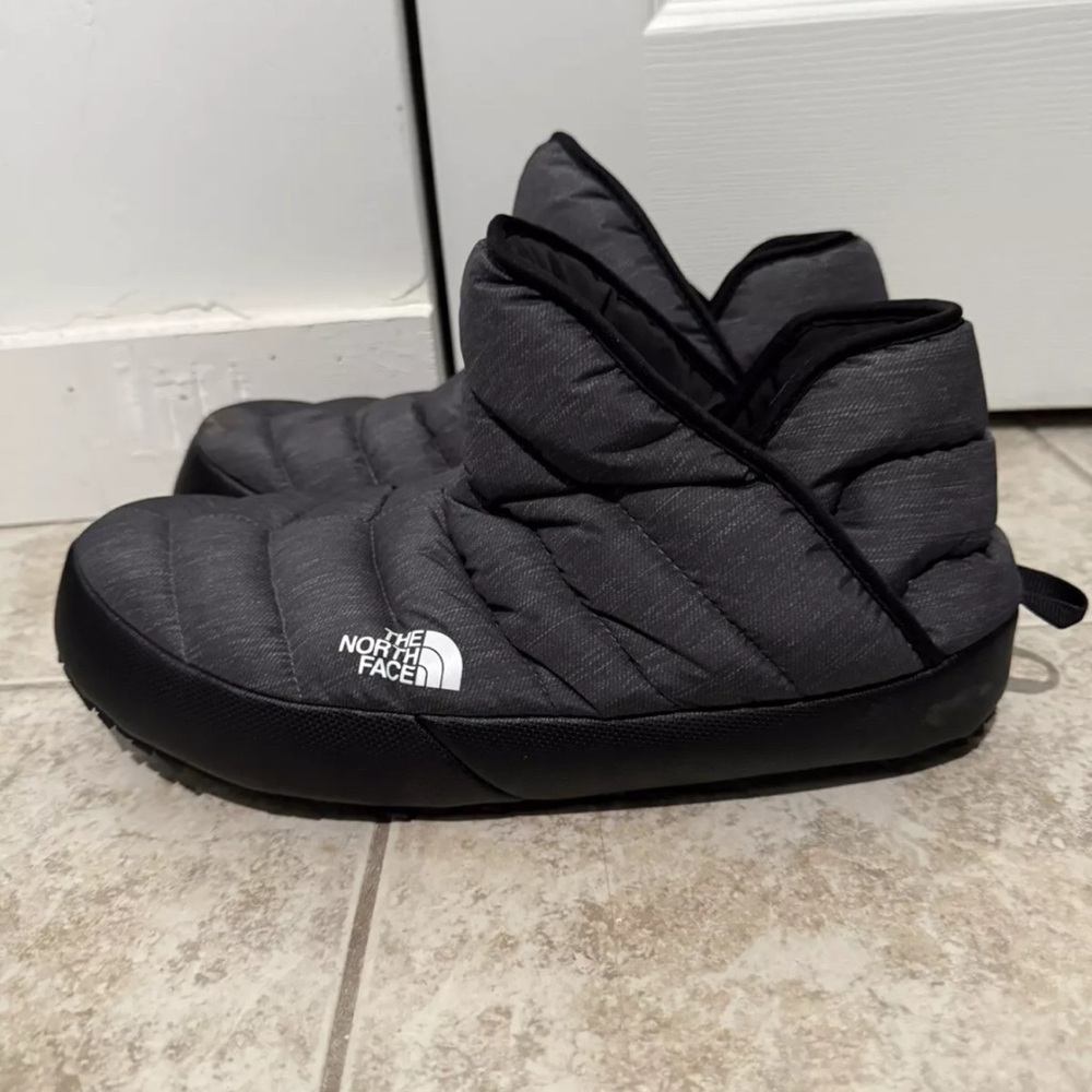 The North Face Thermoball ECO Traction Thermal Boots Men's Dark Gray / Black 12 - Picture 2 of 7